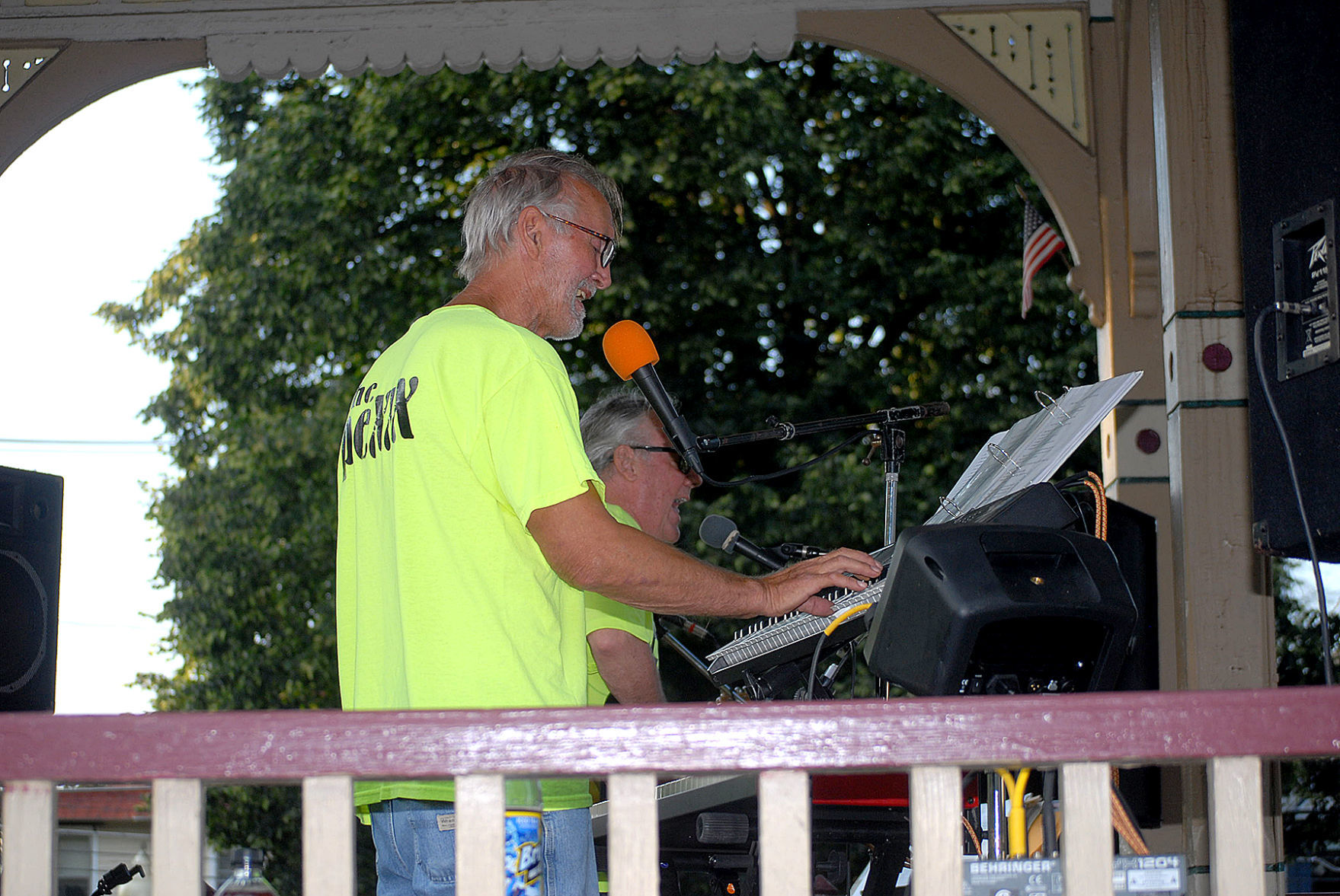Rockin’ with The Spexxx Band